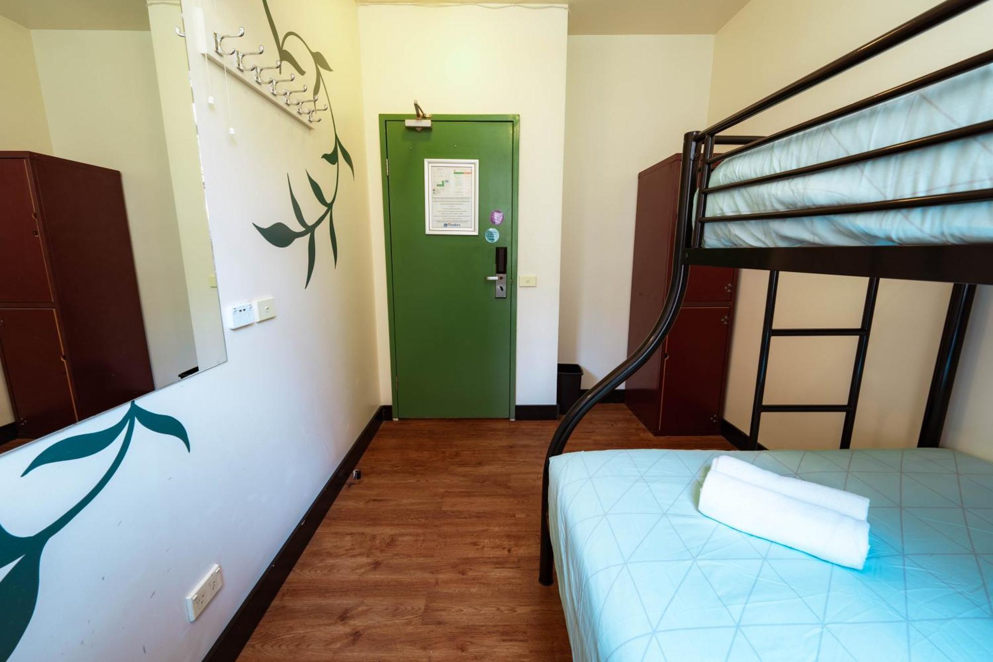 Хостел Flinders Backpackers Мельбурн Экстерьер фото